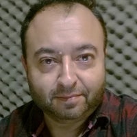 Cristián Vera-Cruz headshot