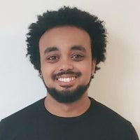 Zecharias Zelalem headshot