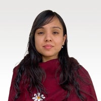 Nikita Saxena headshot