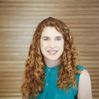 Jacqueline Lafloufa headshot