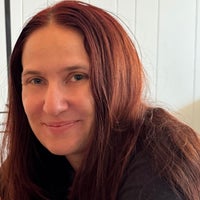 Laura Jedeed headshot
