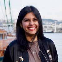 Alizeh Kohari headshot