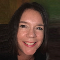 Marianne Bray headshot